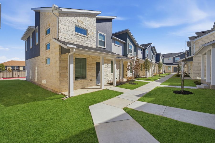 Image 9 of the Municipal Drive Townhomes community in Leander, TX.