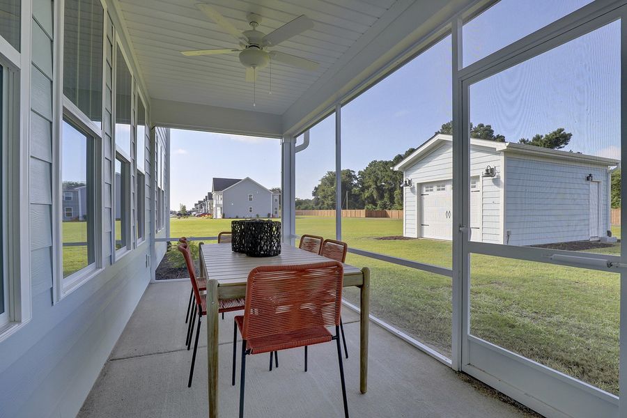 Yates II | Screened-In Porch