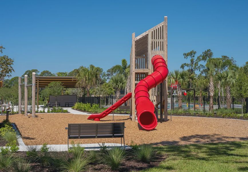 Community amenity available to residents of Oakfield Lakes in Parrish (Image 11).