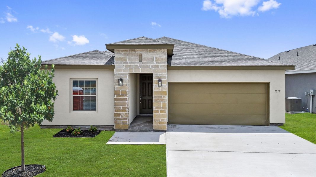 Front exterior of a home in the Paloma Ranch community, located in Harlingen, TX (Image 37).