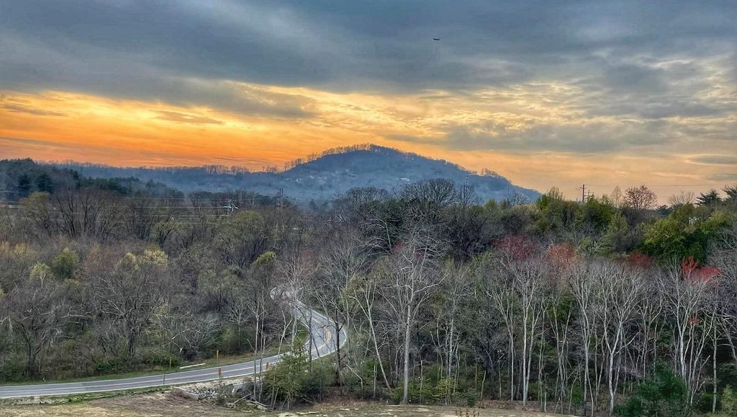 Image 25 of the Cantrell Hills community in Hendersonville, NC.