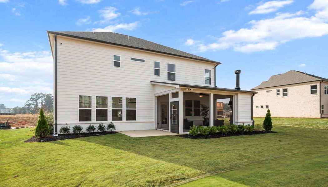 Exterior details of a home in Pinecrest Ridge, Dacula (Image 15).