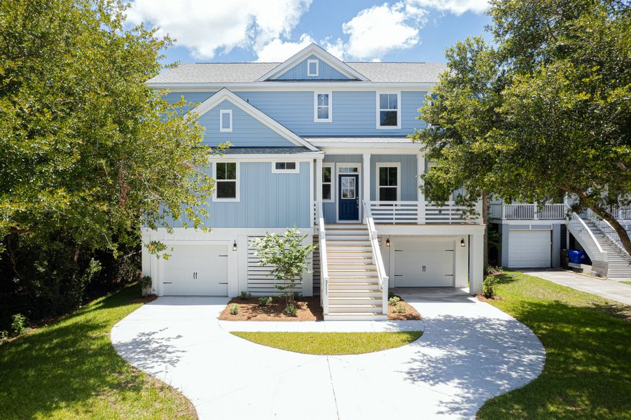 Front exterior of a home in the Mount Pleasant Homes community, located in Mount Pleasant, SC (Image 10).