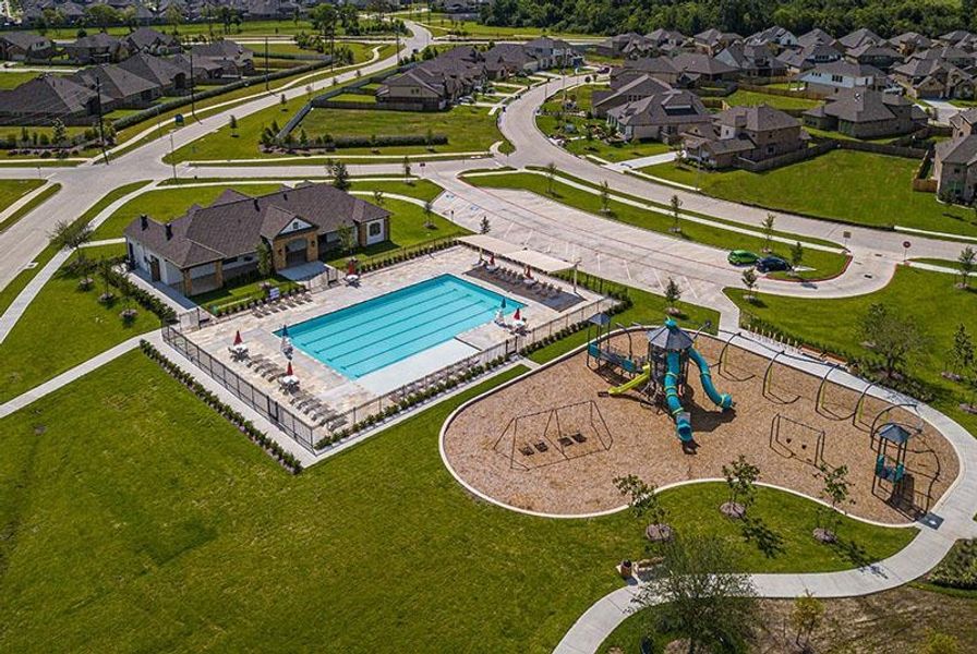 Image 12 of the Lakes of Savannah community in Rosharon, TX.