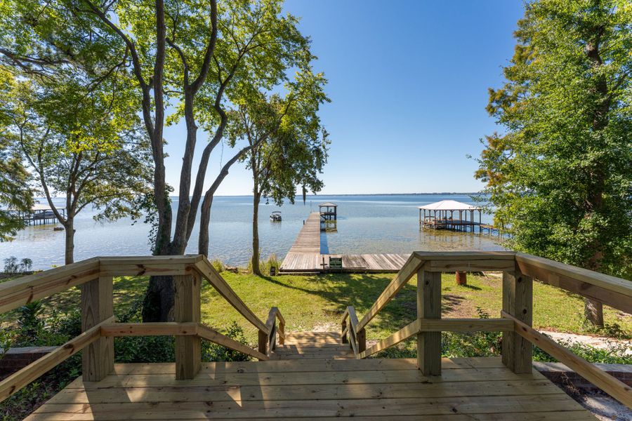 Natural surroundings and green spaces near The Bluffs at Lake Waccamaw in Lake Waccamaw, NC (Image 69).
