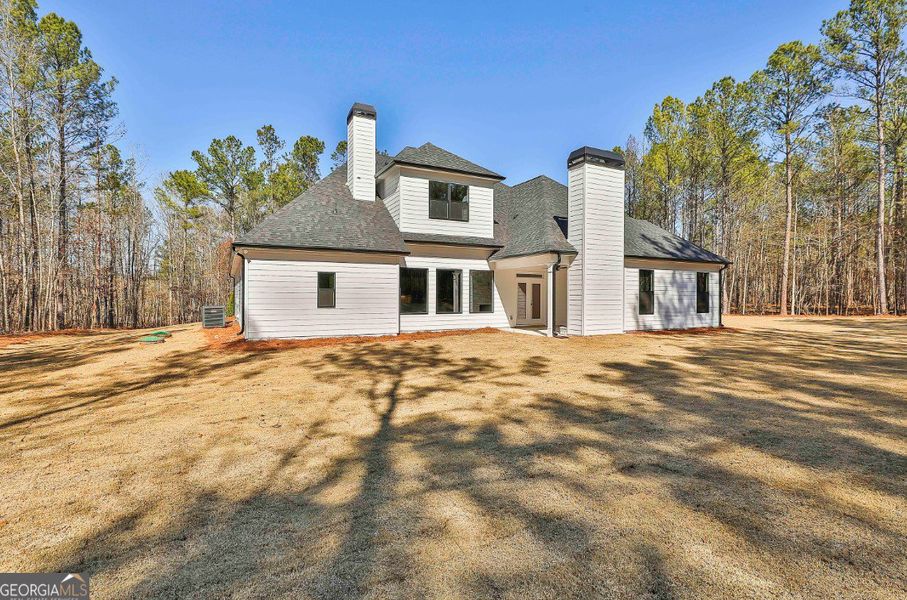 Exterior details of a home in Welch Farms, Senoia (Image 4).