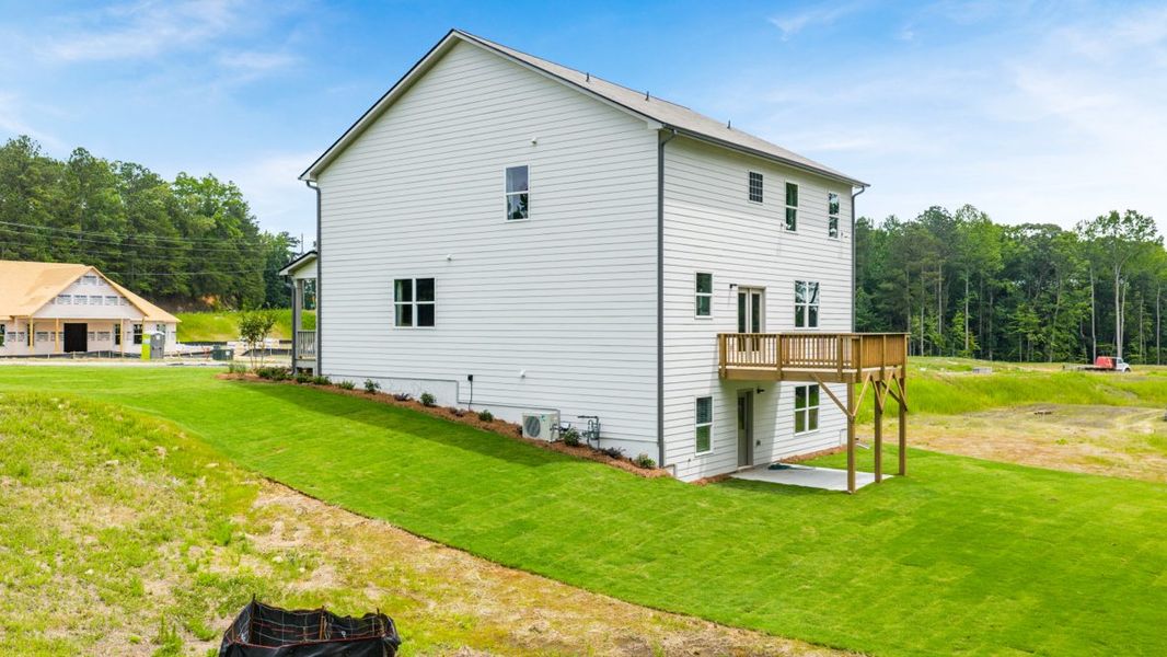 Exterior details of a home in Northwoods at Mirror Lake, Villa Rica (Image 17).