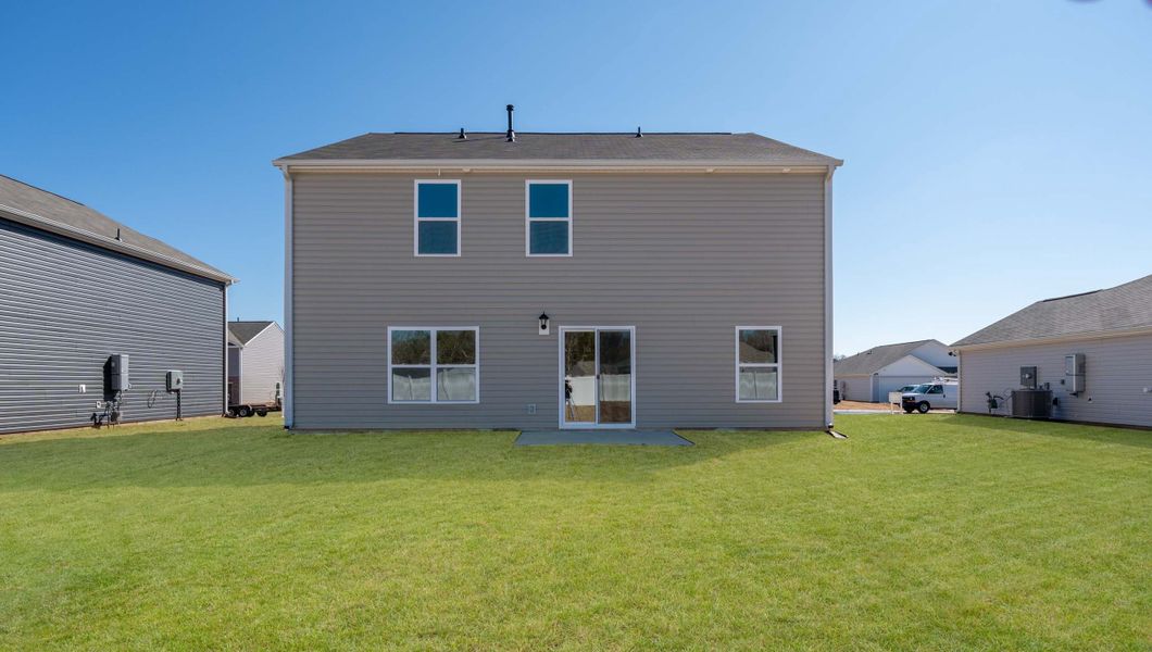 Front exterior of a home in the Treemont Commons community, located in Wellford, SC (Image 2).