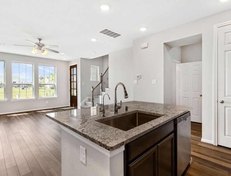 Image 16 of the Lakeshore at Towne Lake Townhomes community in Cypress, TX.