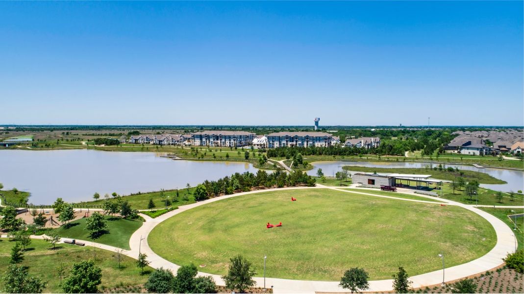 Community amenity available to residents of Bridgeland: Wentworth Collection in Cypress (Image 12).