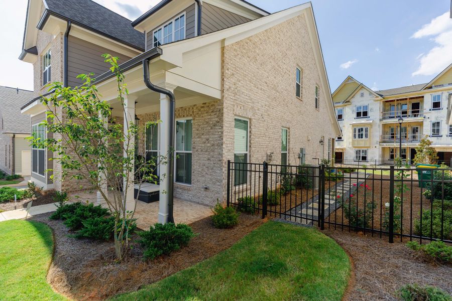 Waterside Single Family with Courtyard