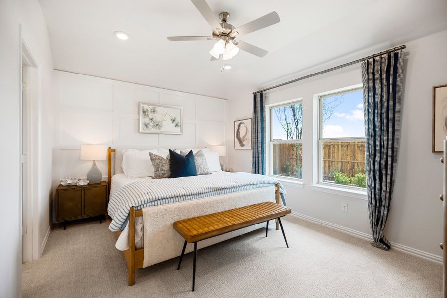 Furnished interior in a model home at Saratoga: Fields 40' in Aubrey (Image 10).