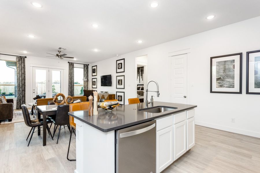 Image 13 of the Seabourne Landing community in Rosenberg, TX.