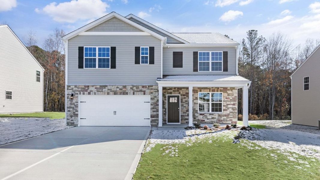Front exterior of a home in the Southbury community, located in Carthage, NC (Image 18).