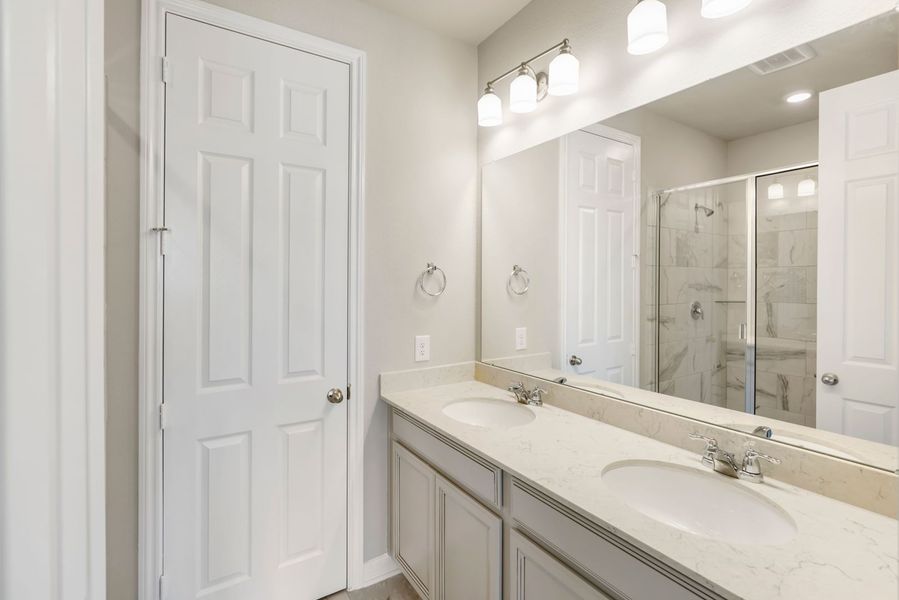 Image 23 of the Lakeshore at Towne Lake Townhomes community in Cypress, TX.