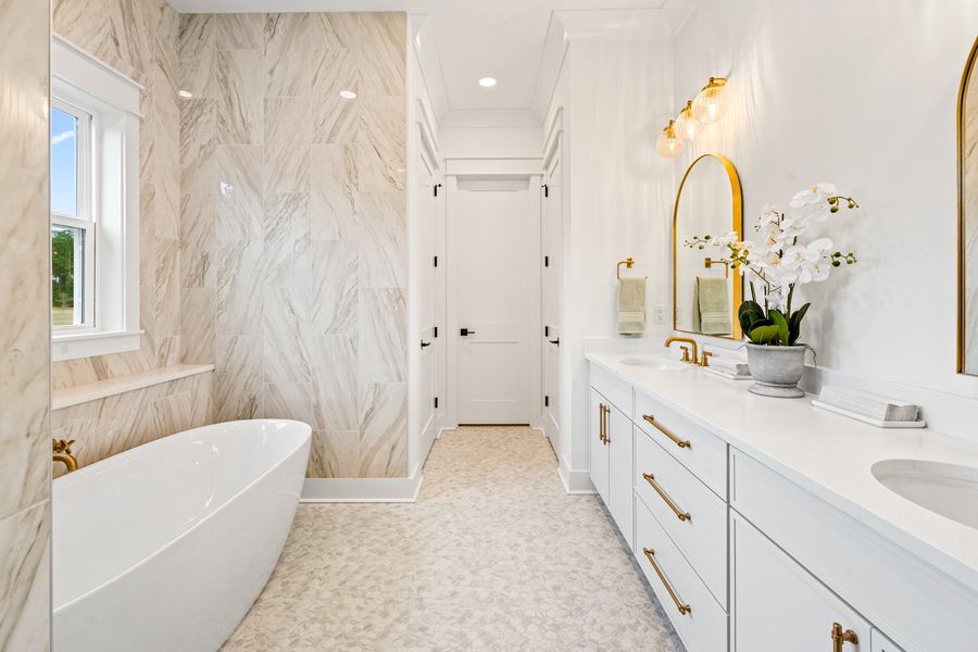Steamboat Landing - Freeport, FL - Salt & Pine Luxury Homes - DSLD Homes - Brentwood II H - Primary Bathroom