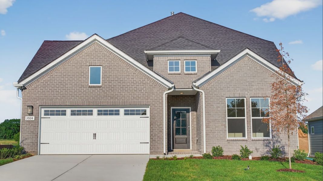 Elegant Ryman Floorplan move-in ready.