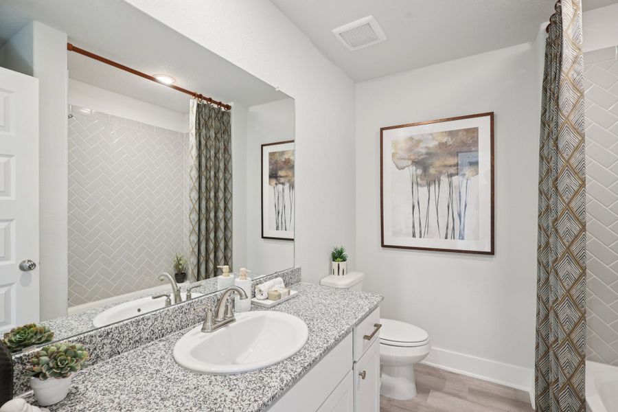 Cay Landing Model - Nimitz - Secondary Bathroom