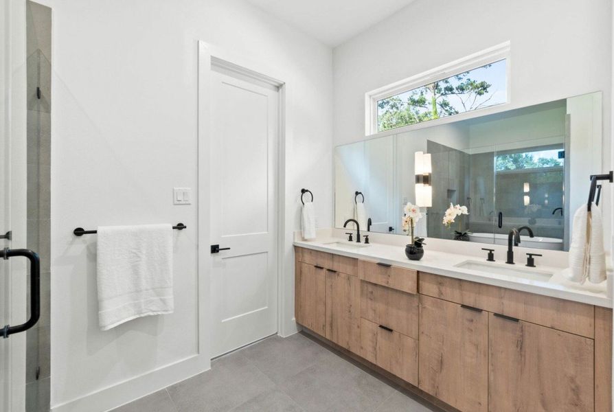 Furnished interior in a model home at Cebra Court in Houston (Image 22).