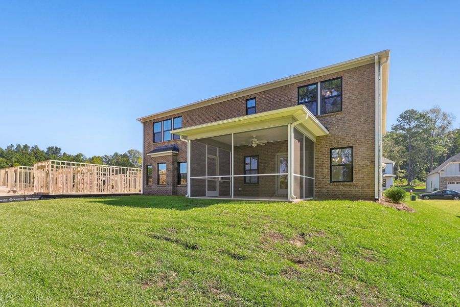 Austin II - Back Exterior