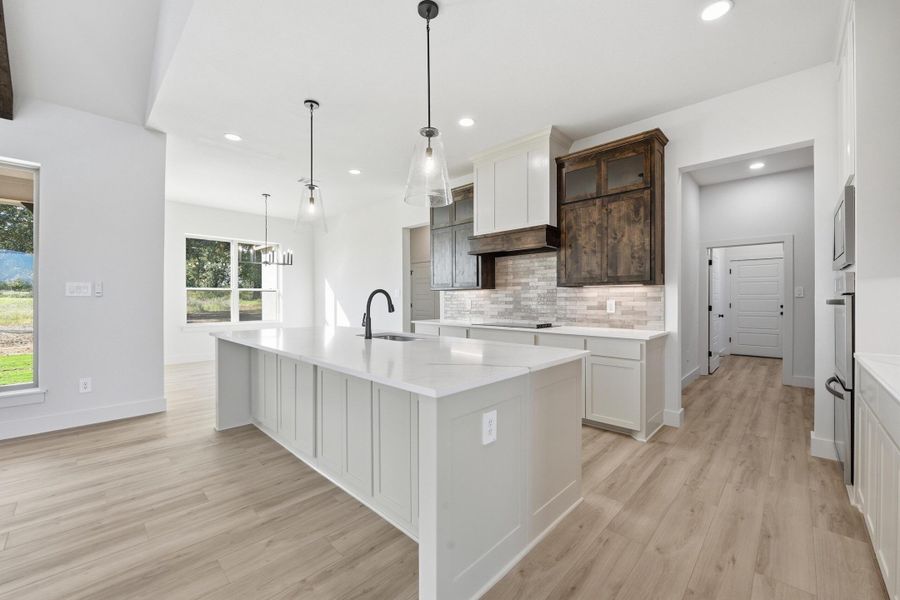 SaddleCrest Estates,76087