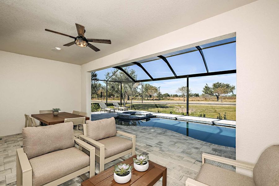 Spacious Covered Lanai Spacious Covered Lanai