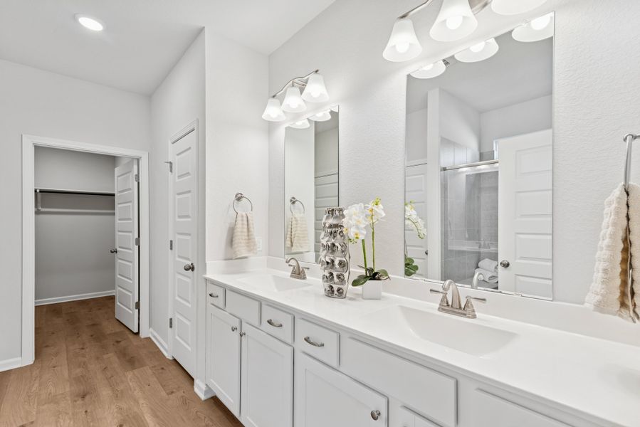 The Robin II- Primary Bathroom