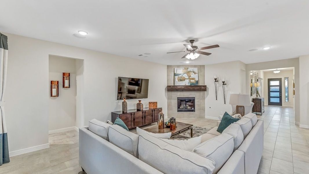 Image 8 of the Grand Vista 60s community in Richmond, TX.