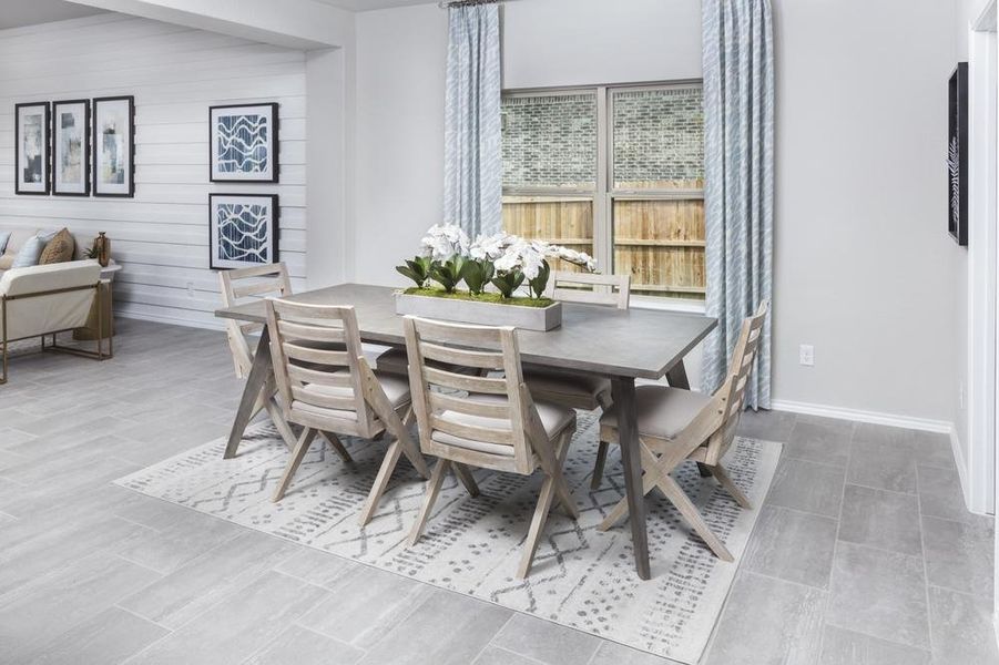 Buffalo Crossing Model Home Dining