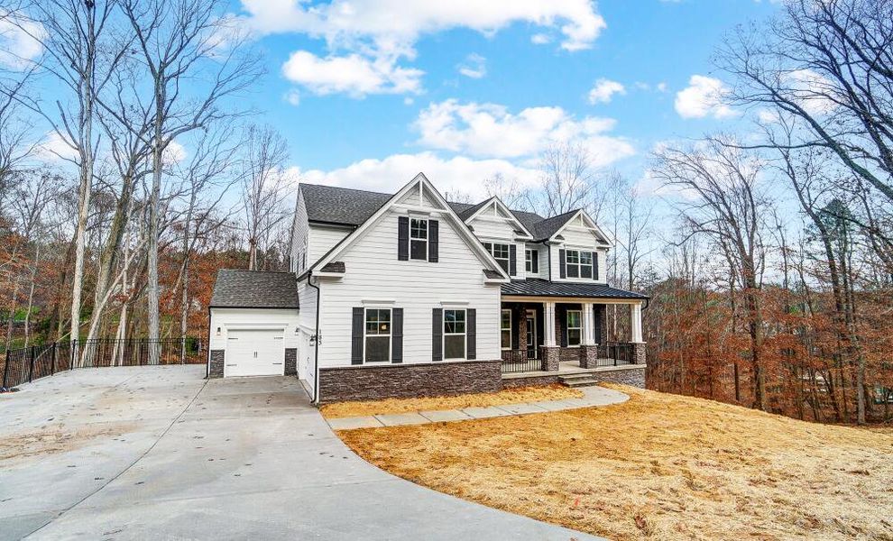 Front exterior of a home in the Peyton's Creek community, located in Statesville, NC (Image 2).