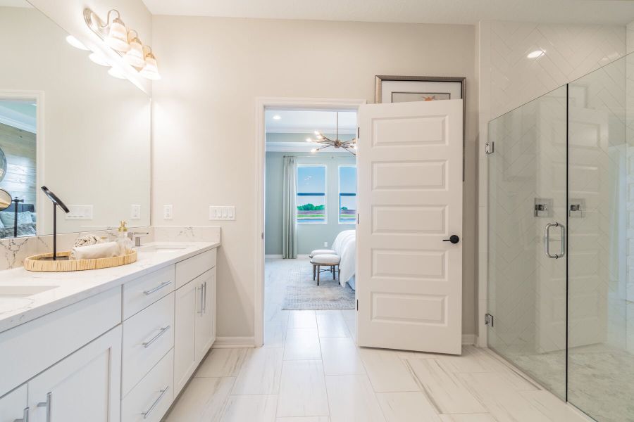 Owner's Bathroom Owner's Bathroom