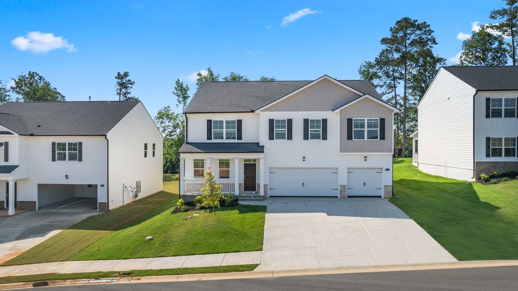 Front exterior of a home in the Estates at Deer Hollow community, located in Grovetown, GA (Image 4).