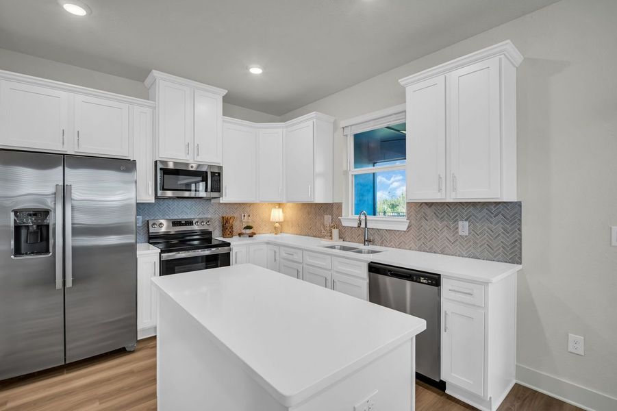 Emerald Fields,34667