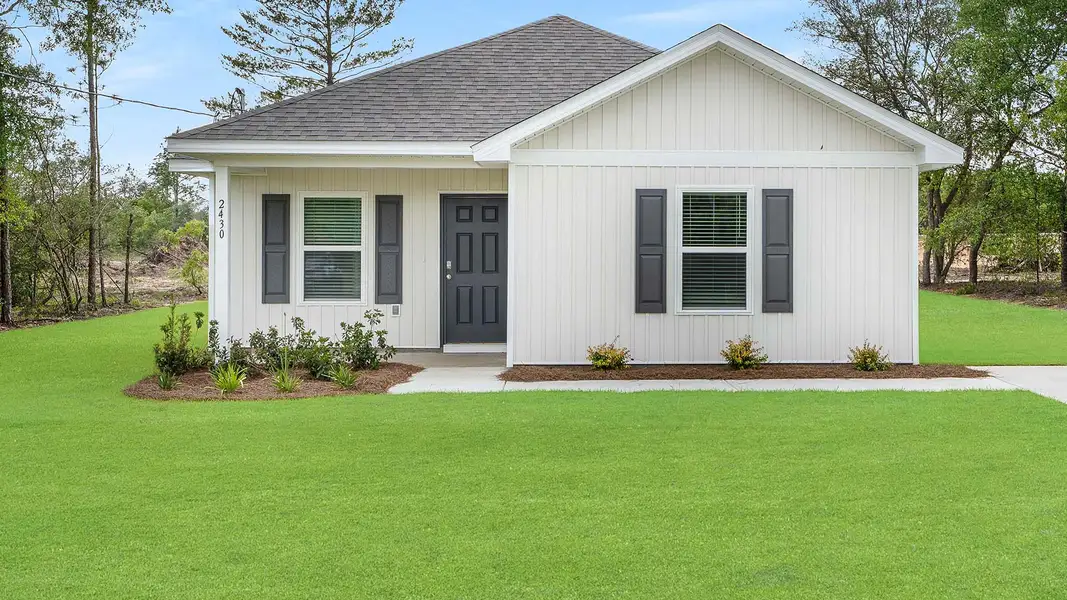 Front exterior of a home in the Sunny Hills community, located in Chipley, FL (Image 11).