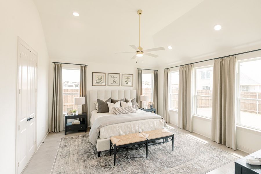 Furnished interior in a model home at Bull Hide Estates in Hewitt (Image 6). Furnished interior in a model home at Bull Hide Estates in Hewitt (Image 6).