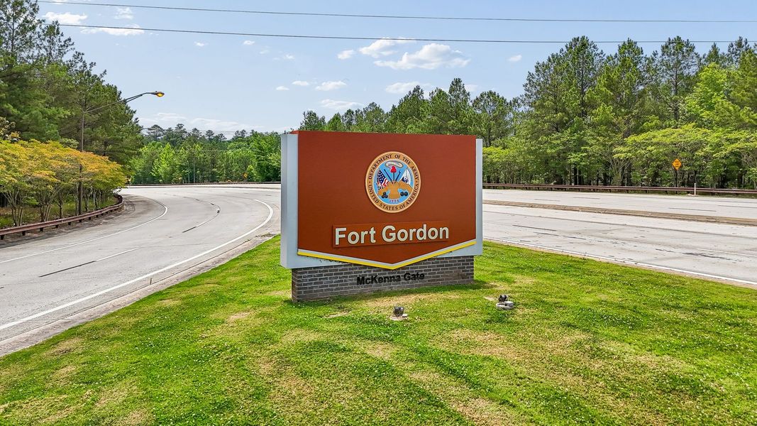 Close proximity to Fort Gordon makes commutes more efficient Close proximity to Fort Gordon makes commutes more efficient