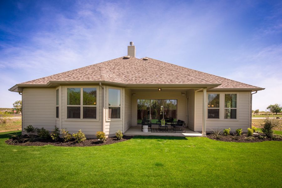 Exterior details of a home in Oaks at San Gabriel, Georgetown (Image 7).