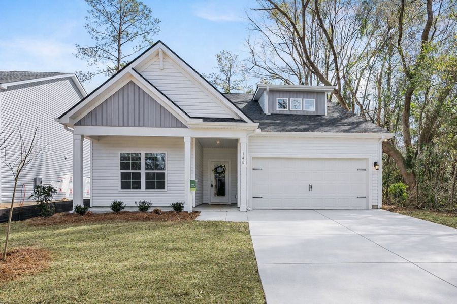 Front exterior of a home in the Pine Street community, located in Yemassee, SC (Image 17).