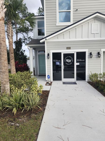 Charming modern entrance with lush landscaping in Wyndbrook by D.R. Horton (Jacksonville, FL). Charming modern entrance with lush landscaping in Wyndbrook by D.R. Horton (Jacksonville, FL).