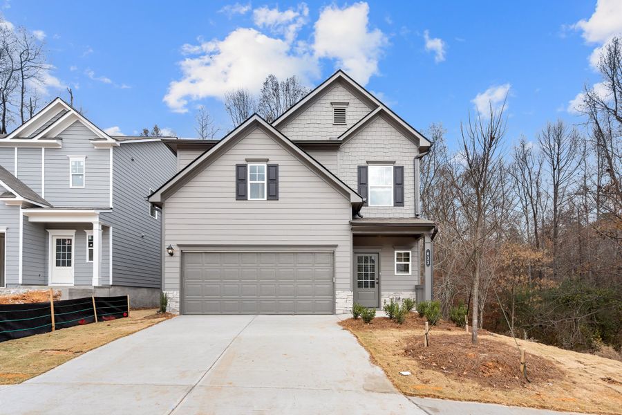 Front exterior of a home in the Stonebridge North community, located in Macon, GA (Image 6).