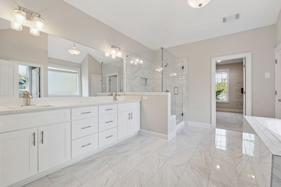 Hadi Builders - Whitestone