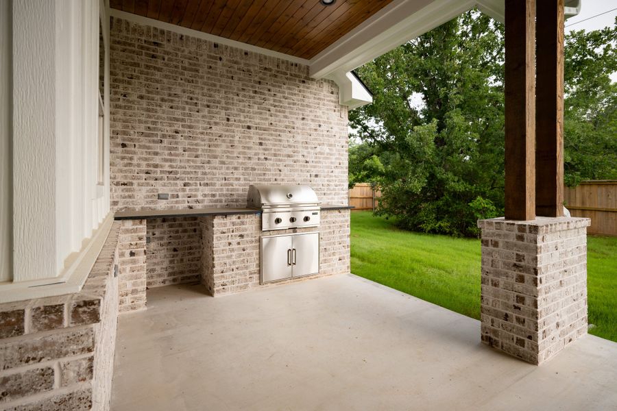 Exterior details of a home in Pebble Creek, College Station (Image 15). Exterior details of a home in Pebble Creek, College Station (Image 15).