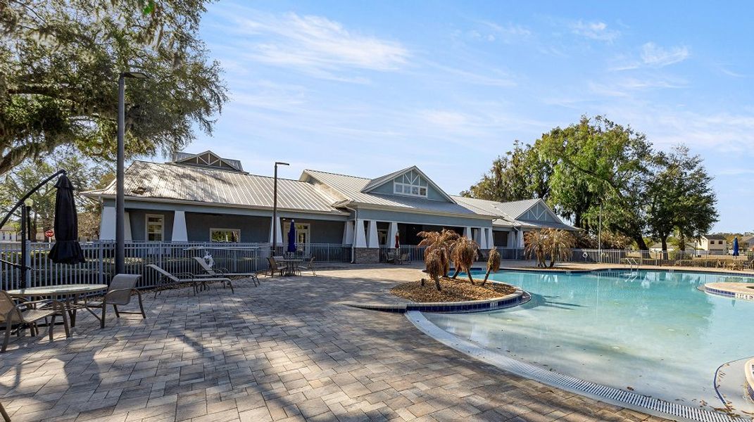 Grand Oaks Manor Amenity pool 4of4