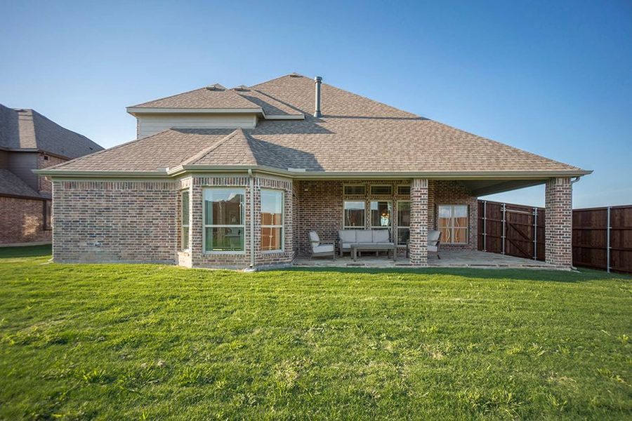 Exterior details of a home in Cambridge Estates, Prosper (Image 8).