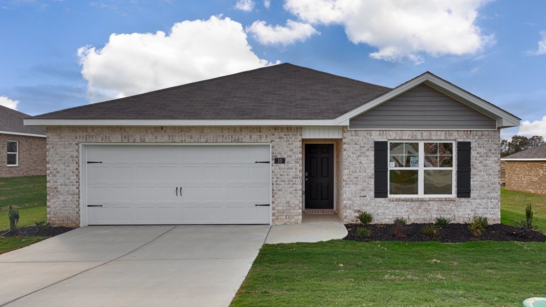 Front exterior of a home in the Bailey Park community, located in Fayetteville, TN (Image 13).