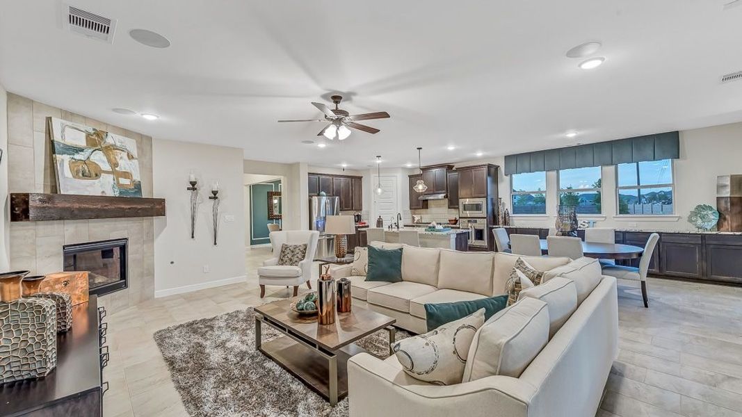 Image 9 of the Grand Vista 60s community in Richmond, TX.