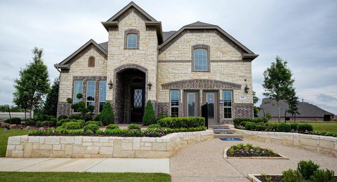 Image 3 of the Estates at Shaddock community in Frisco, TX.