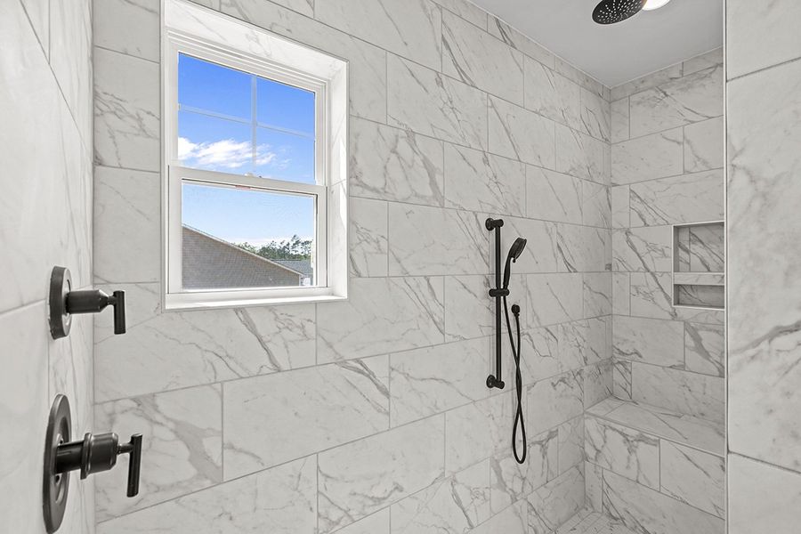 Julie II - Master Bath