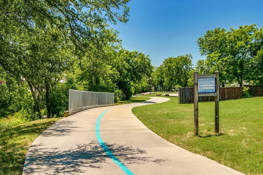 Image 5 of the Thomas Place Cottages community in Carrollton, TX.
