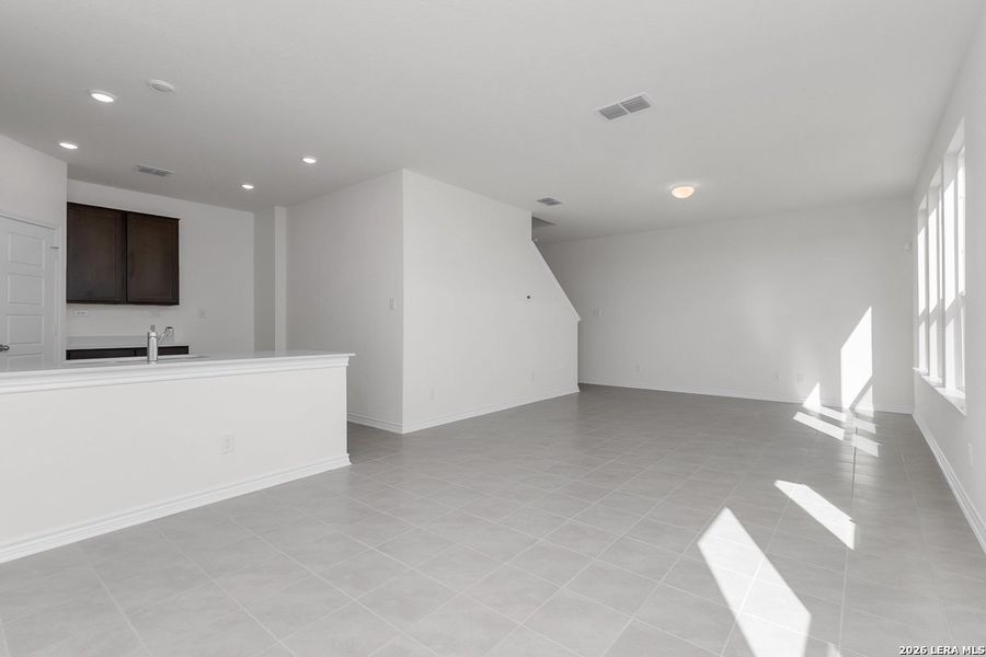 Spacious, unfurnished interior of a new home in The Granary - Heritage Collection, San Antonio (Image 17).